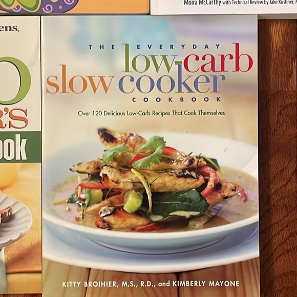 Lot of 5 books related to Diabetes information / cookbook Type One Juvenile - Picture 2 of 12